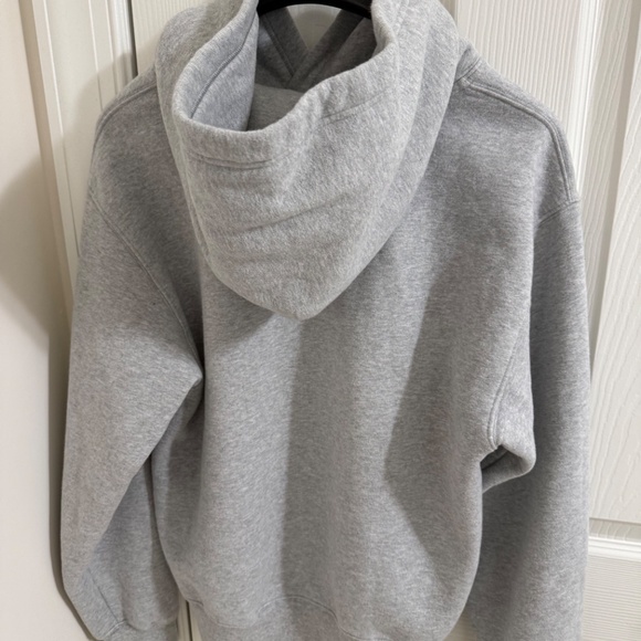 Aritzia TNA Cozy Fleece Perfect Fit Hooded Sweatshirt Sz M - Picture 2 of 4